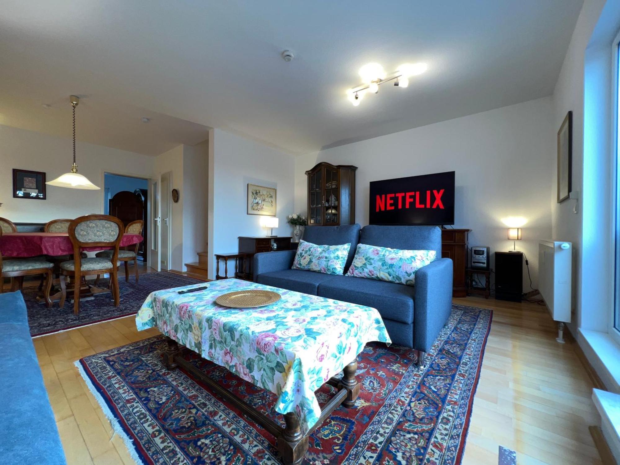 Maisonette Penthouse Fuer 8 Personen By Rabe - Free Netflix & Kostenloser Parkplatz & Grosse Terrasse Καρλσρούη Εξωτερικό φωτογραφία